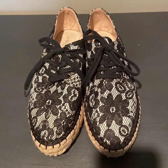 J/Slides Lace Espadrilles - Picture 2 of 6